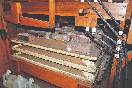 Large double-rise reservoir ready to be releathered